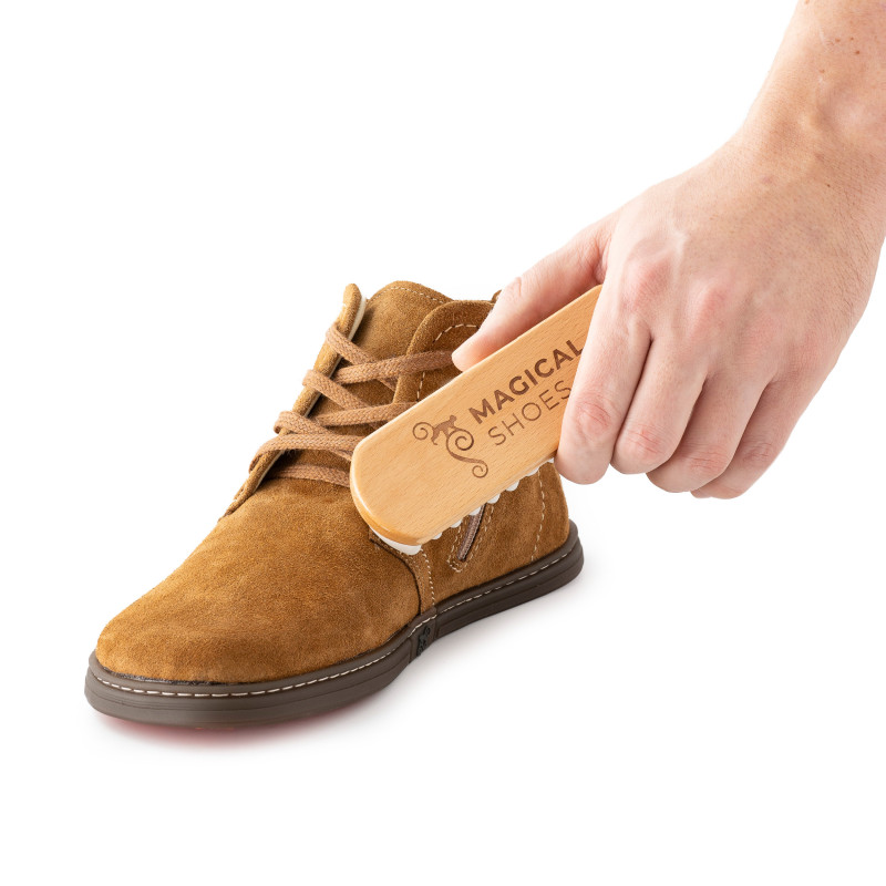 Suede and nubuck brush with crepe