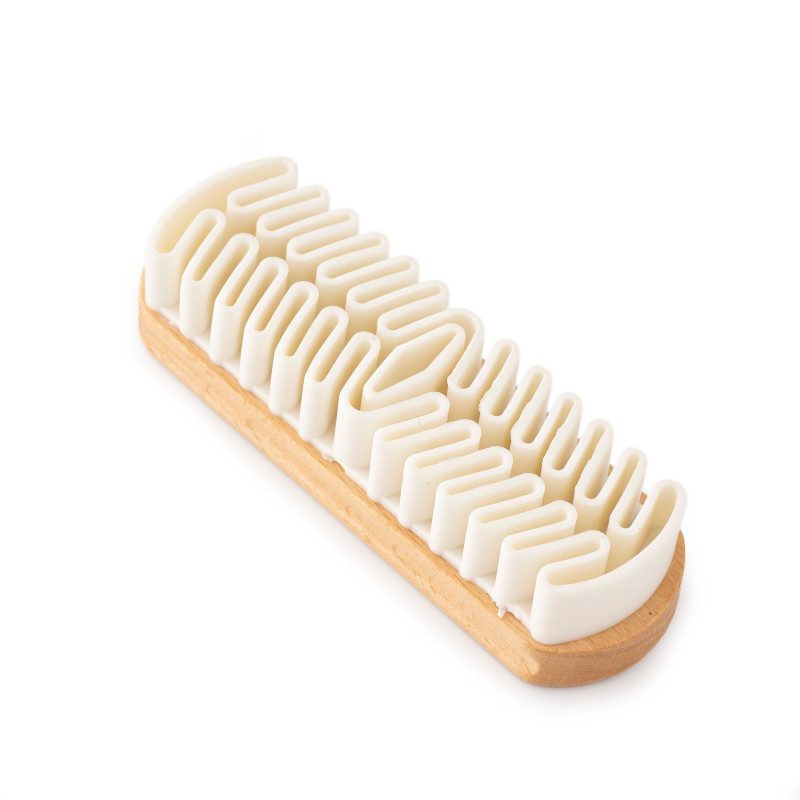 Suede and nubuck brush with crepe