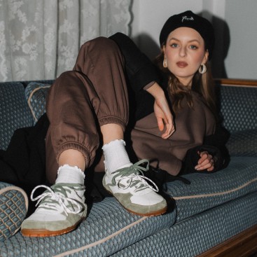 Damskie sneakersy barefoot - LEGEND - OLIVE