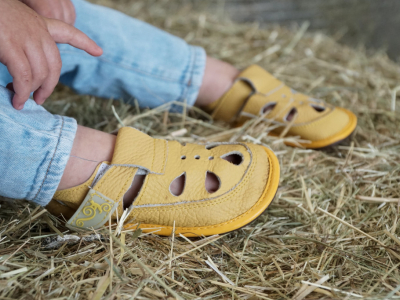 Children's sandals – how to choose the best for summer?