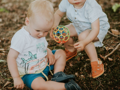 ERSTER SCHRITT ZUR GESUNDHEIT – Flexible und natürliche Schuhe für Ihr Kind