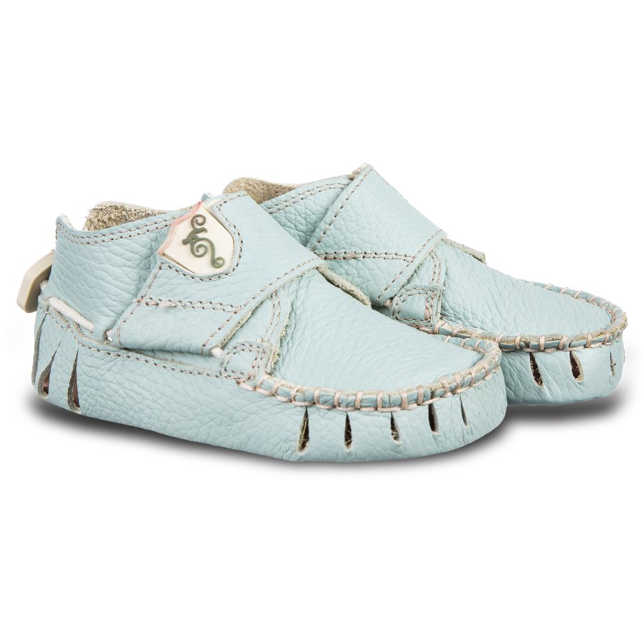 Hand-sewn baby's moccasins - MOXY BABY