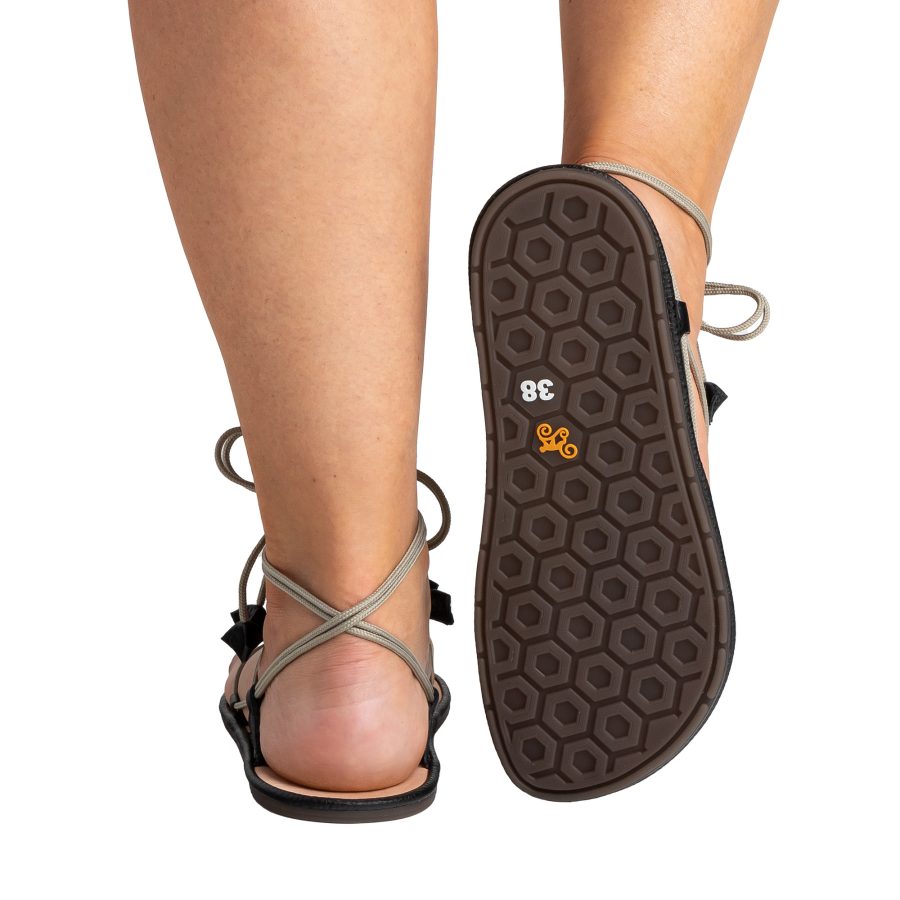 Flat-women's-minimalist-sandals-Magical-Shoes-Moana-Black